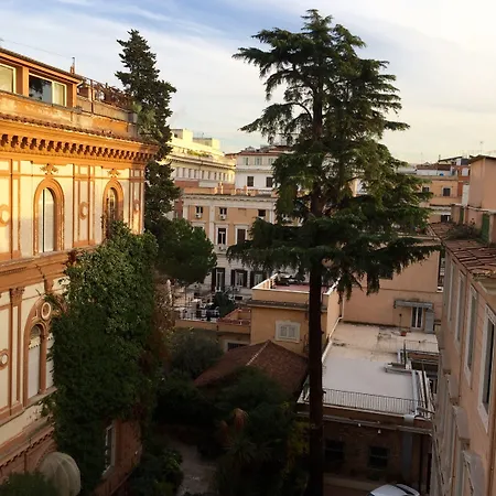 Casa Vicenza 招待所 4*