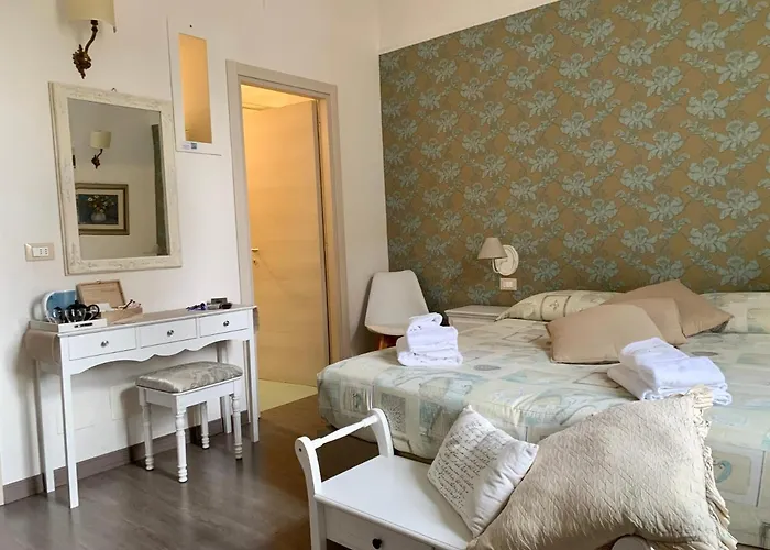 Casa Vicenza 招待所 4*