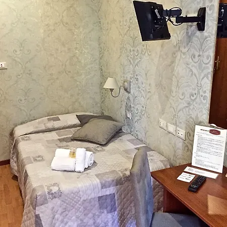 Casa Vicenza 4* روما
